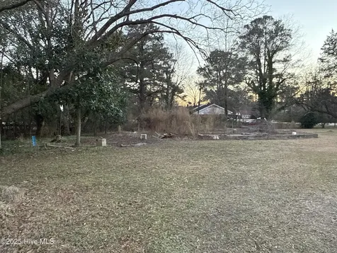1222 Wilson Street Extension Plymouth NC 27962