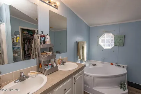 1514 Erin Place SW Ocean Isle Beach NC 28469
