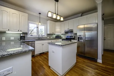 808 Llewellyn Drive Trent Woods NC 28562