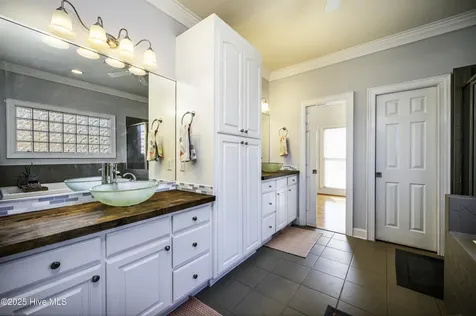 808 Llewellyn Drive Trent Woods NC 28562