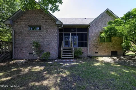 808 Llewellyn Drive Trent Woods NC 28562