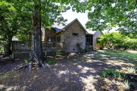 808 Llewellyn Drive Trent Woods NC 28562