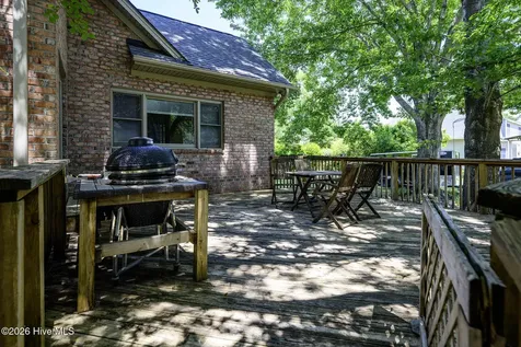 808 Llewellyn Drive Trent Woods NC 28562