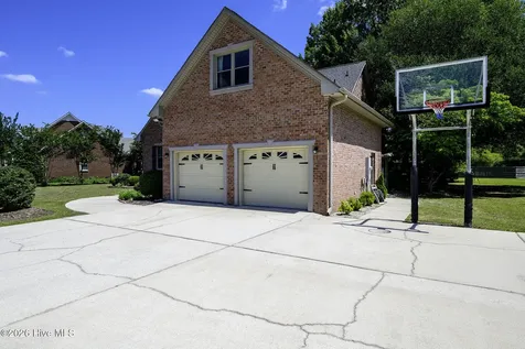 808 Llewellyn Drive Trent Woods NC 28562