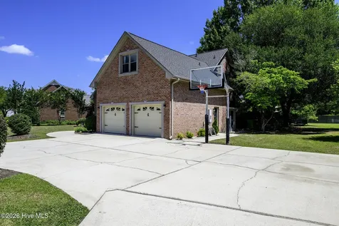 808 Llewellyn Drive Trent Woods NC 28562