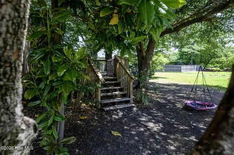 808 Llewellyn Drive Trent Woods NC 28562