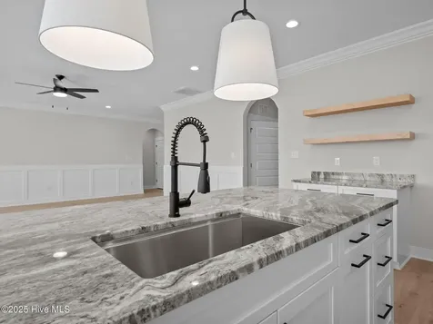301 E Ivybridge Drive Hubert NC 28539