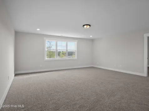 301 E Ivybridge Drive Hubert NC 28539