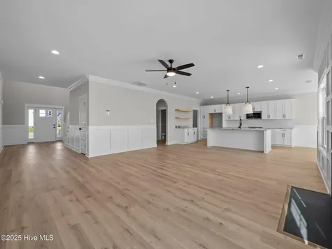 301 E Ivybridge Drive Hubert NC 28539
