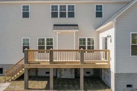 301 E Ivybridge Drive Hubert NC 28539