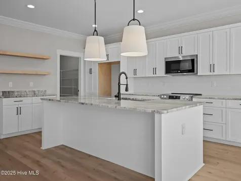 301 E Ivybridge Drive Hubert NC 28539