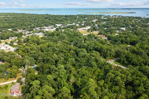 TR-2 W 9th Street Southport NC 28461