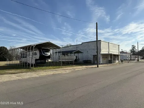 102 NE East Center Street Calypso NC 28325