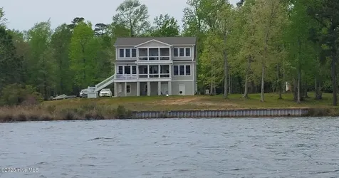 454 Baird Point Road Grantsboro NC 28529