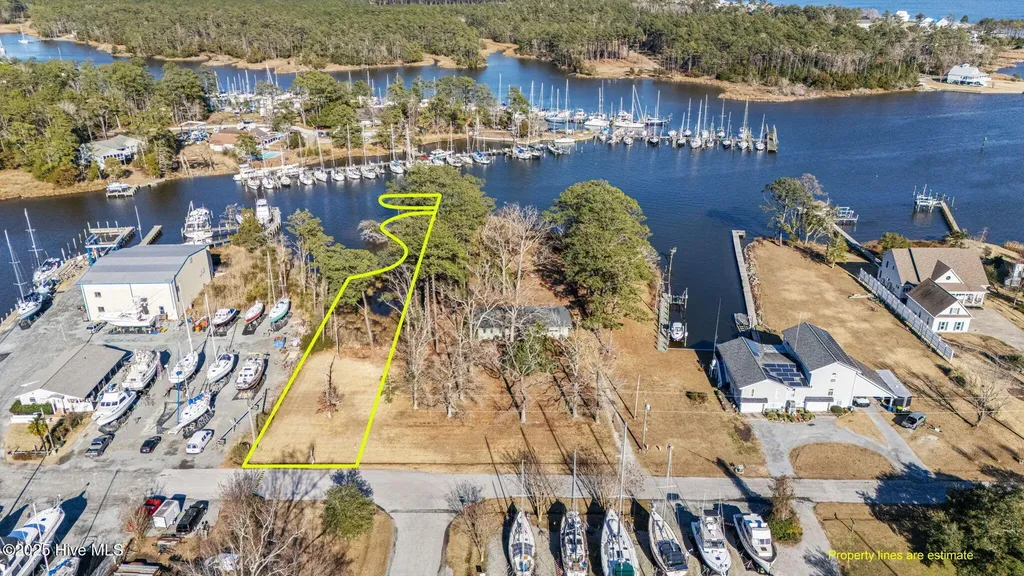 1238 Neuse Drive Oriental NC 28571