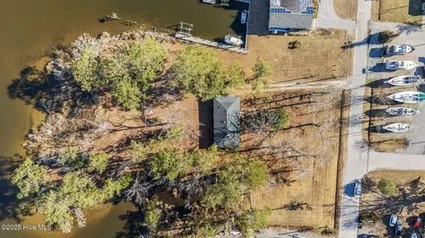 1238 Neuse Drive Oriental NC 28571
