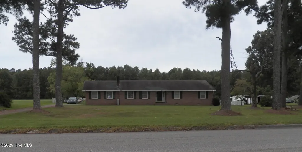 2030 Us Highway 17 Merry Hill NC 27957