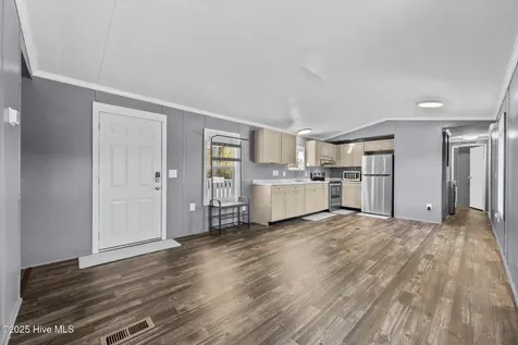 9572 Highway 41 Pink Hill NC 28572