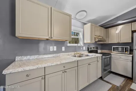 9572 Highway 41 Pink Hill NC 28572