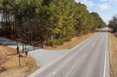 9572 Highway 41 Pink Hill NC 28572