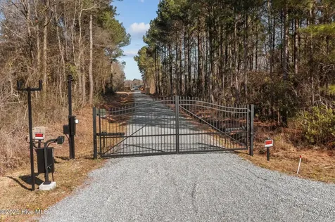 9572 Highway 41 Pink Hill NC 28572