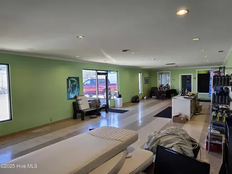 213 Us 70 W Havelock NC 28532