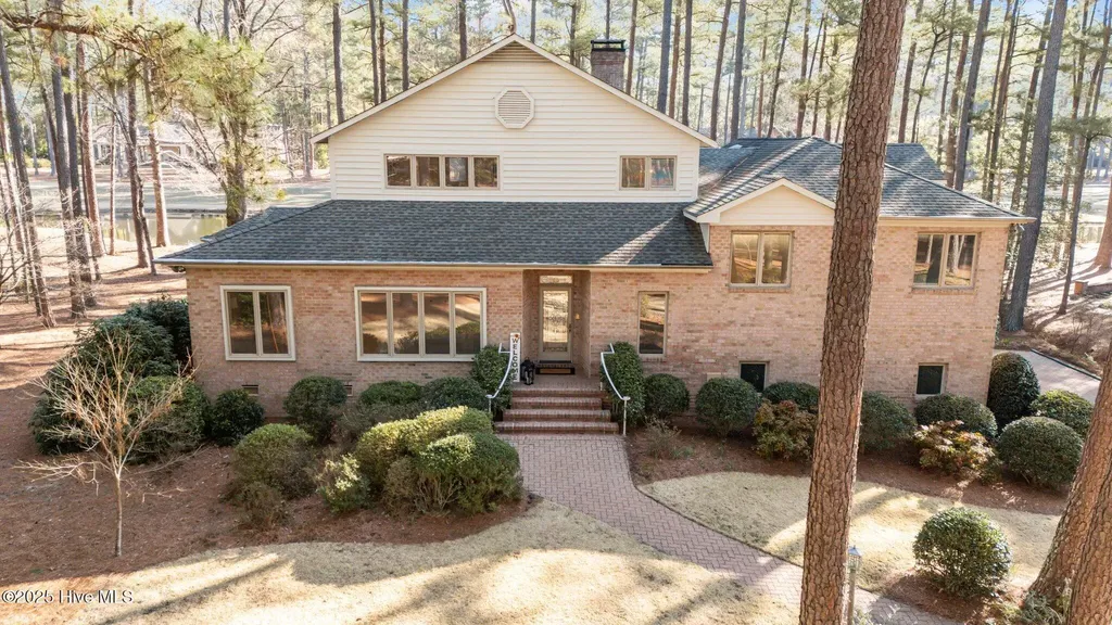 17 Mcmichael Drive Pinehurst NC 28374