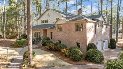 17 Mcmichael Drive Pinehurst NC 28374