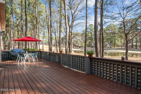17 Mcmichael Drive Pinehurst NC 28374