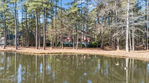 17 Mcmichael Drive Pinehurst NC 28374