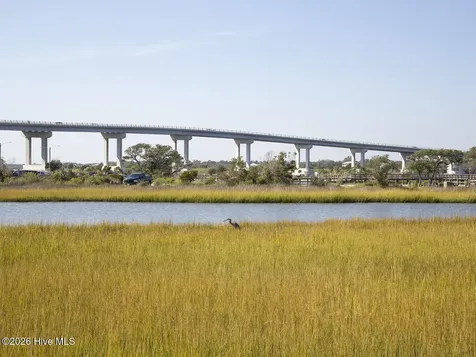 124 N Grassland Road Surf City NC 28445