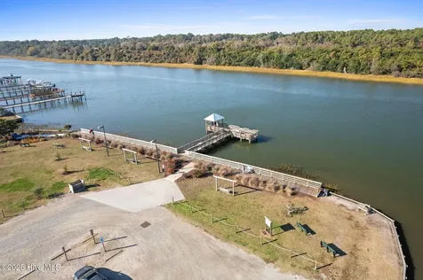 4913 E Beach Drive Oak Island NC 28465