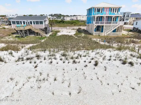 4913 E Beach Drive Oak Island NC 28465