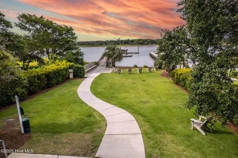 534 Sheldrake Court Beaufort NC 28516