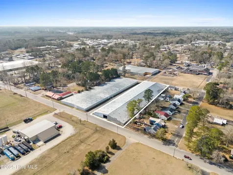 211 S Canal Street Whiteville NC 28472