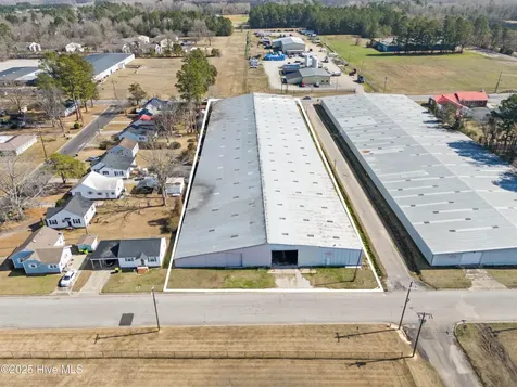 211 S Canal Street Whiteville NC 28472