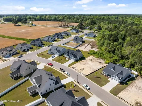 911 Hunter Grace Drive Winterville NC 28590