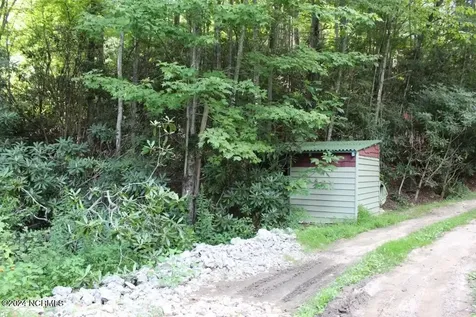 574 Pine Creek Road Cullowhee NC 28723