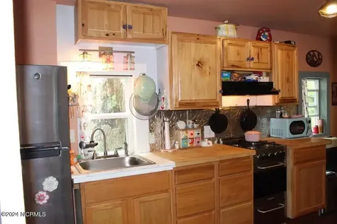 574 Pine Creek Road Cullowhee NC 28723
