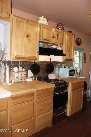 574 Pine Creek Road Cullowhee NC 28723