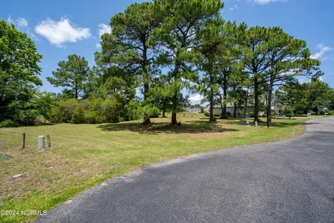 4222 W Tanager Court SE Southport NC 28461