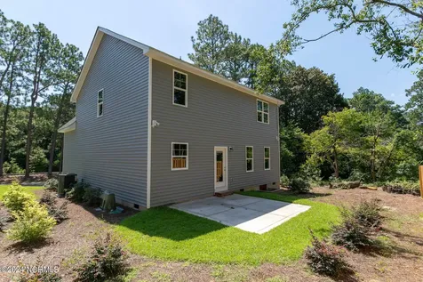 515 N Sycamore Street Aberdeen NC 28315