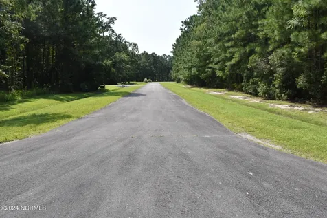 3 Alexander Drive Belhaven NC 27810