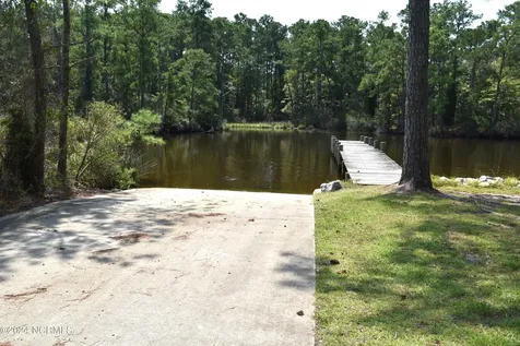 3 Alexander Drive Belhaven NC 27810