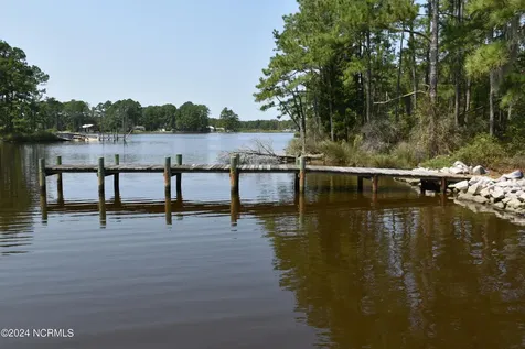 3 Alexander Drive Belhaven NC 27810