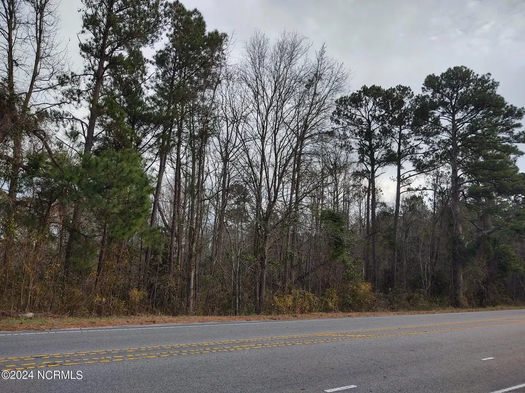 8 Highway 50 Holly Ridge NC 28445