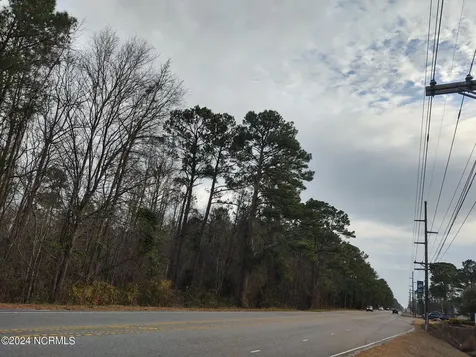 8 Highway 50 Holly Ridge NC 28445