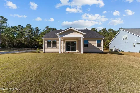 607 Ashvale Lane SE Bolivia NC 28422