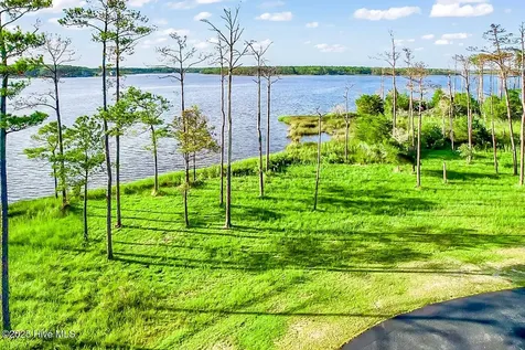 495 Ballast Point Oriental NC 28571