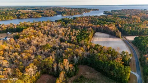 821 Bennett Neck Road Grantsboro NC 28529